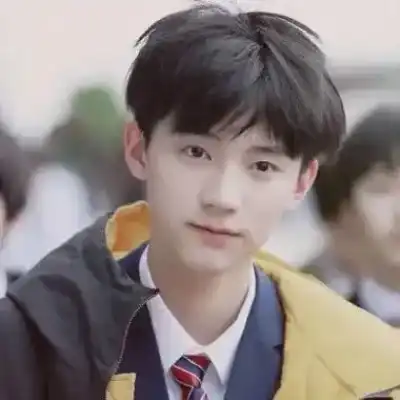 伍怡志